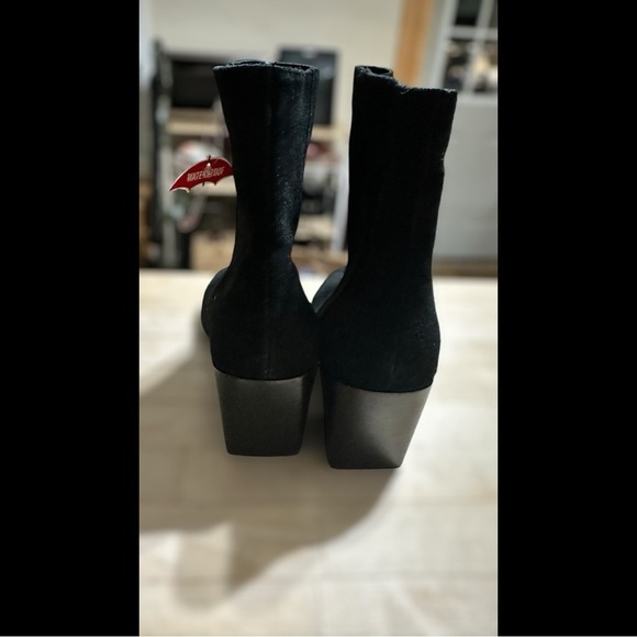 Blondo Authentic Leather Upper Waterproof Sadie Ankle Boot in Black Size 9.5 - Picture 6 of 8